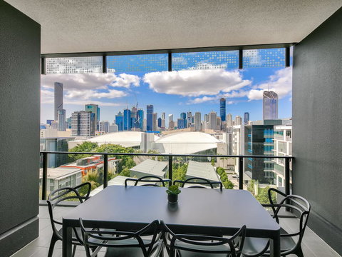 Opera Apartments South Brisbane - Dalby Accommodation 21