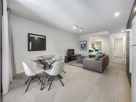 Opera Apartments South Brisbane - Dalby Accommodation 24