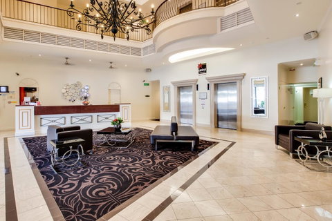 Central Cosmo Apartment Hotel - Dalby Accommodation 3