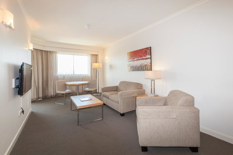 Central Cosmo Apartment Hotel - Dalby Accommodation 16
