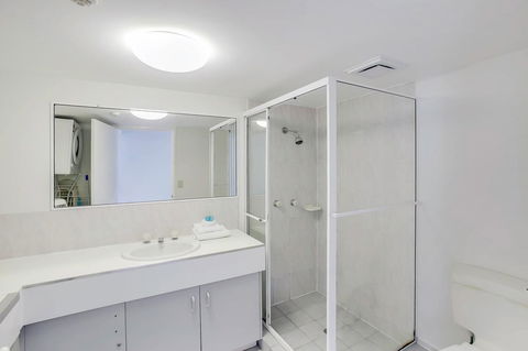 Catalina Resort - Dalby Accommodation 3