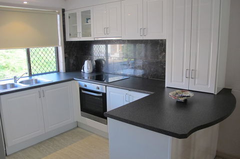 Grangewood Court Apartments - Dalby Accommodation 24