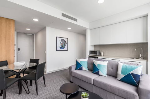 Essence Suites Taringa - Dalby Accommodation 36