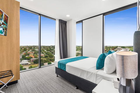 Essence Suites Taringa - Dalby Accommodation 4