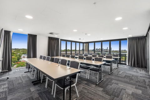 Essence Suites Taringa - Dalby Accommodation 7