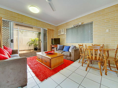 Murray Street Apartments - Dalby Accommodation 24