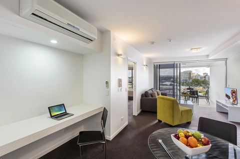 Code Apartments - Dalby Accommodation 41
