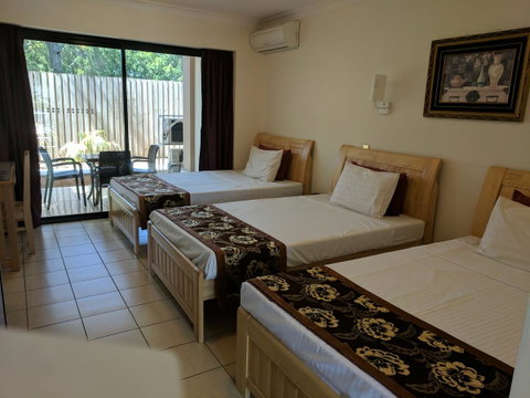 Novena Palms Motel - Dalby Accommodation 23