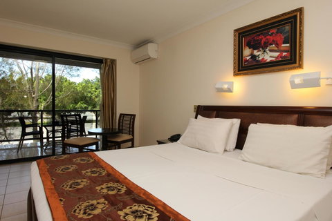Novena Palms Motel - Dalby Accommodation 11