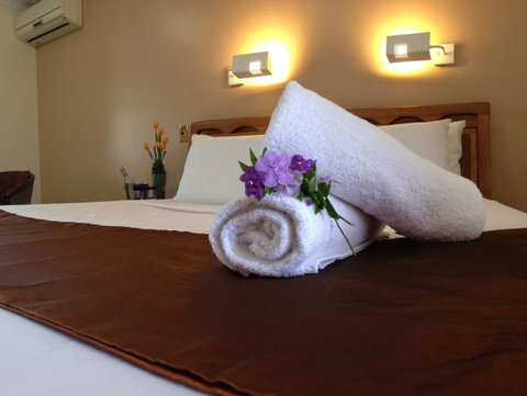 Novena Palms Motel - Dalby Accommodation 15