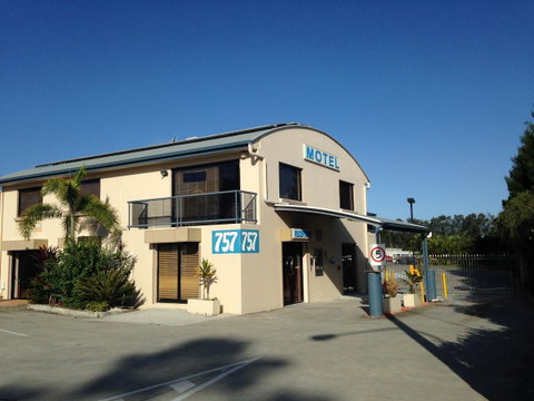 Novena Palms Motel - Dalby Accommodation 4