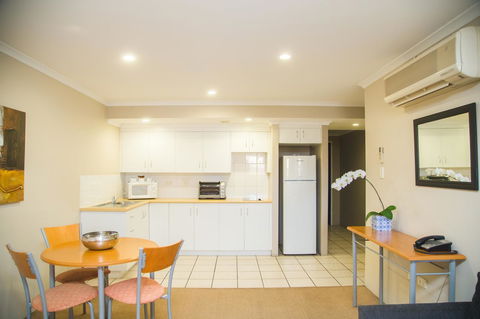 Cosmopolitan Motel & Serviced Apartments - Dalby Accommodation 19