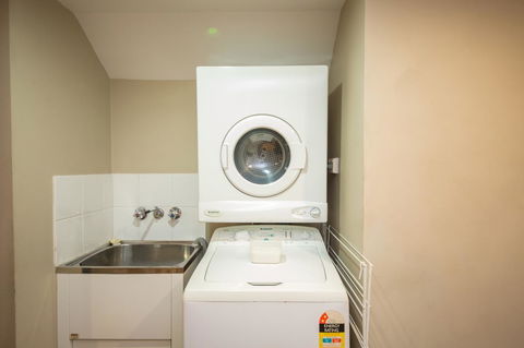 Cosmopolitan Motel & Serviced Apartments - Dalby Accommodation 23