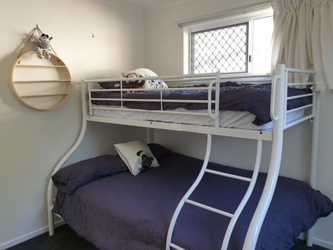 Beautiful Home- Walk To Beach-Short Drive To Noosa - Dalby Accommodation 8