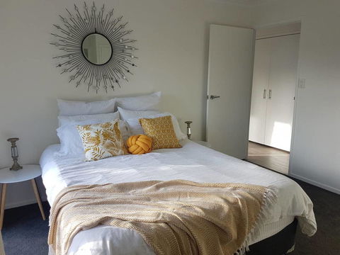 Beautiful Home- Walk To Beach-Short Drive To Noosa - Dalby Accommodation 4