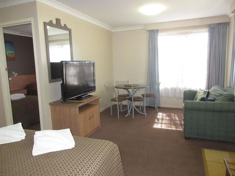 Riviera On Ruthven - Dalby Accommodation 16