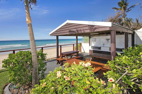 Spindrift On The Beach - Absolute Beachfront - Dalby Accommodation 10