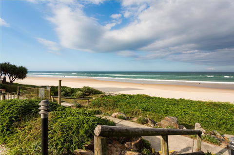 Spindrift On The Beach - Absolute Beachfront - Dalby Accommodation 22