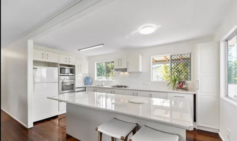 Highland House - Dalby Accommodation 11