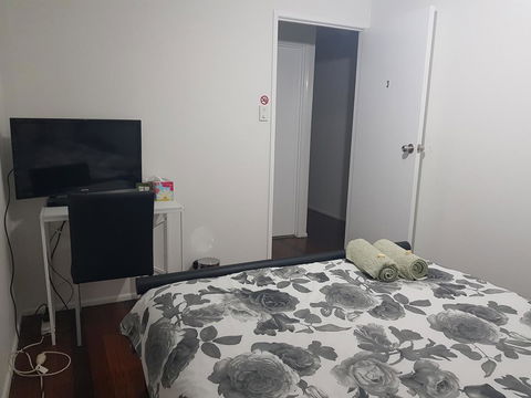 Highland House - Dalby Accommodation 13