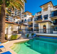 Island Beach Resort - Dalby Accommodation