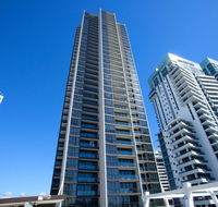 High Floor Ocean View Suites Broadbeach - Dalby Accommodation