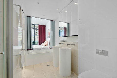 Oracle, 2 & 3 Bedroom Apartments - We Accommodate - Dalby Accommodation 1