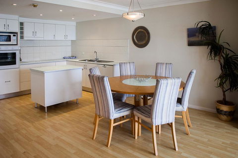 Elouera Tower - Dalby Accommodation 23