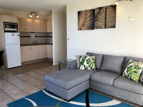 Hi Ho Beach Apartments On Broadbeach - Dalby Accommodation 1