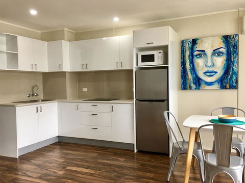 Hi Ho Beach Apartments On Broadbeach - Dalby Accommodation 13