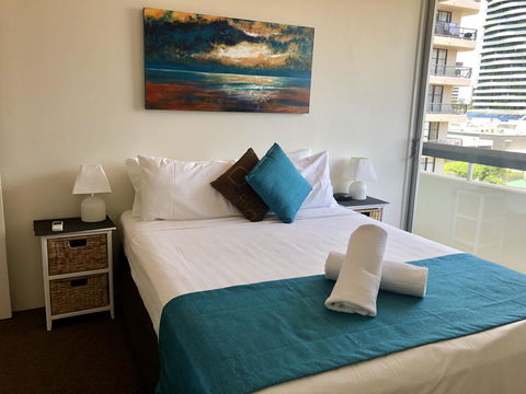 Hi Ho Beach Apartments On Broadbeach - Dalby Accommodation 11