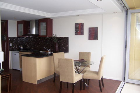 Hi Ho Beach Apartments On Broadbeach - Dalby Accommodation 35