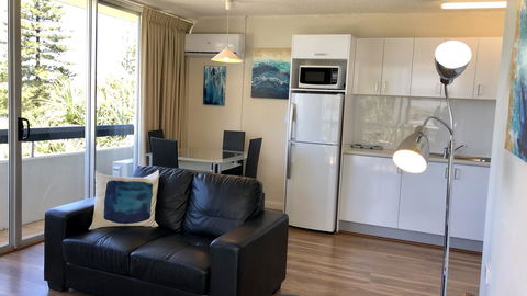 Hi Ho Beach Apartments On Broadbeach - Dalby Accommodation 14