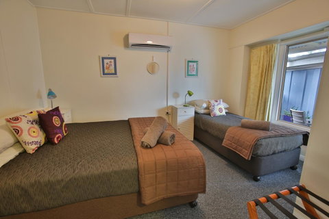 Pale Pacific Holiday Units - Dalby Accommodation 14
