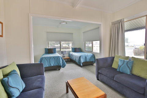 Pale Pacific Holiday Units - Dalby Accommodation 11