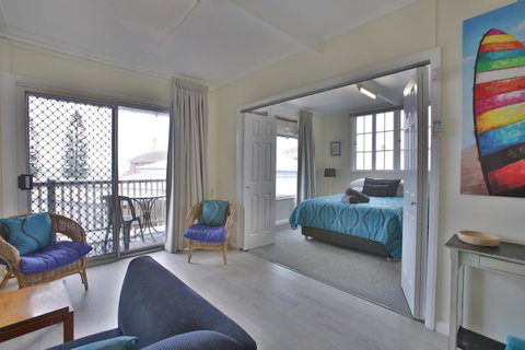 Pale Pacific Holiday Units - Dalby Accommodation 24