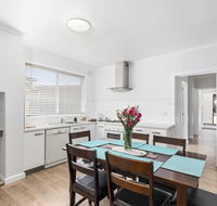 Wattle Grove Villa - Dalby Accommodation