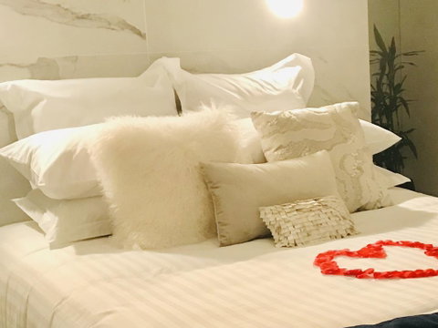 Waves And White Horses Seaview Retreat (adults Only) - Dalby Accommodation 3