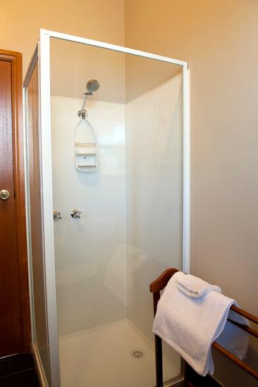 Webster Apartment - Dalby Accommodation 3