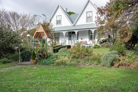 Westella Colonial B&B Accommodation - Dalby Accommodation 0
