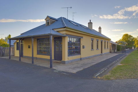 Whites Corner - Dalby Accommodation 3