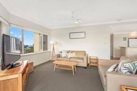 Whitesands 501 - Main Beach Location - Dalby Accommodation 2