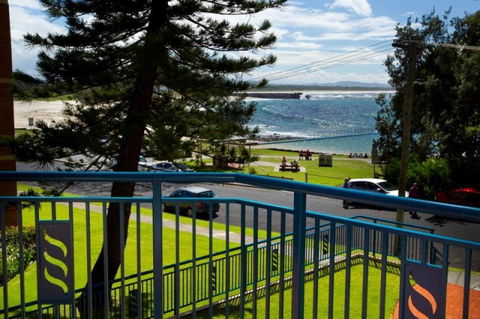 Whitesands, Unit 103, 38 North Street - Dalby Accommodation 1
