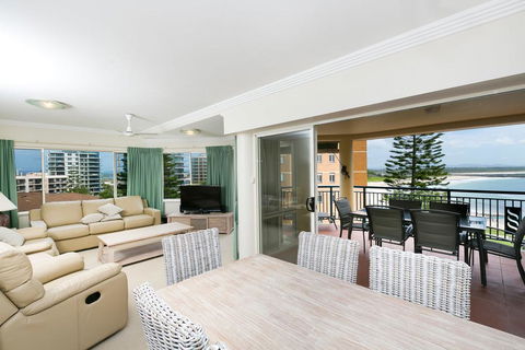 Whitesands, Unit 402, 34-38 North Street - Dalby Accommodation 3