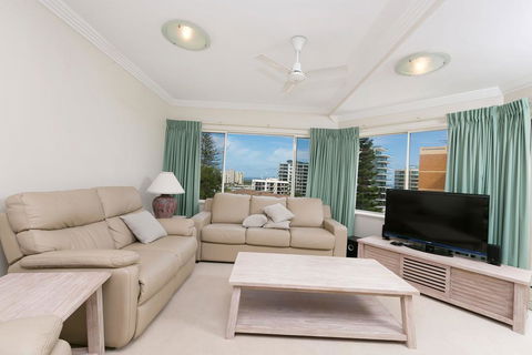 Whitesands, Unit 402, 34-38 North Street - Dalby Accommodation 2