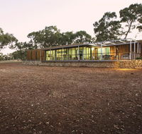 Willalooka Eco Lodge - Dalby Accommodation