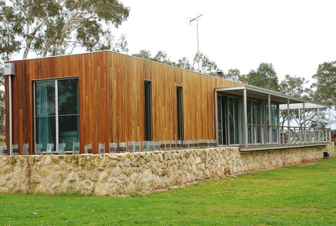 Willalooka Eco Lodge - Dalby Accommodation 3