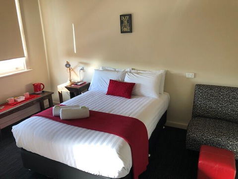 William Farrer Hotel - Dalby Accommodation 0
