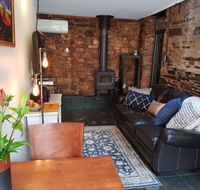 William Hunt's Retreat - Redwood Studio - Dalby Accommodation