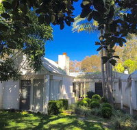 Wisteria Cottage on the Lagoon/Beach - Dalby Accommodation